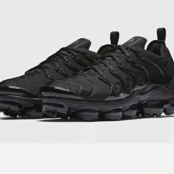 Nike Air Vapormax Plus - Picture 2 of 9